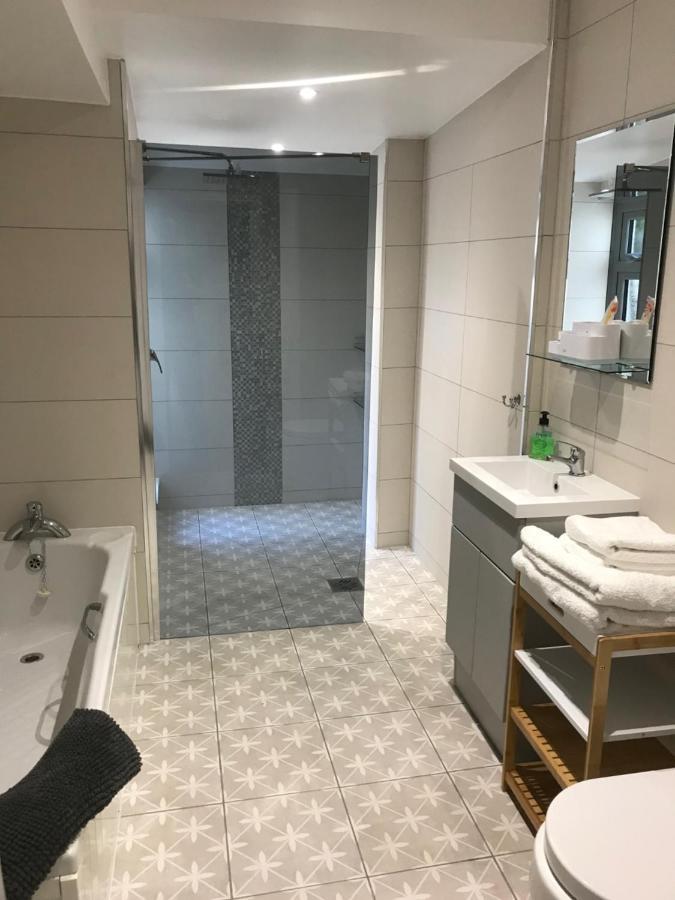 Luxury Refurbished 2 Bedroom Regency Apartment Cheltenham Extérieur photo